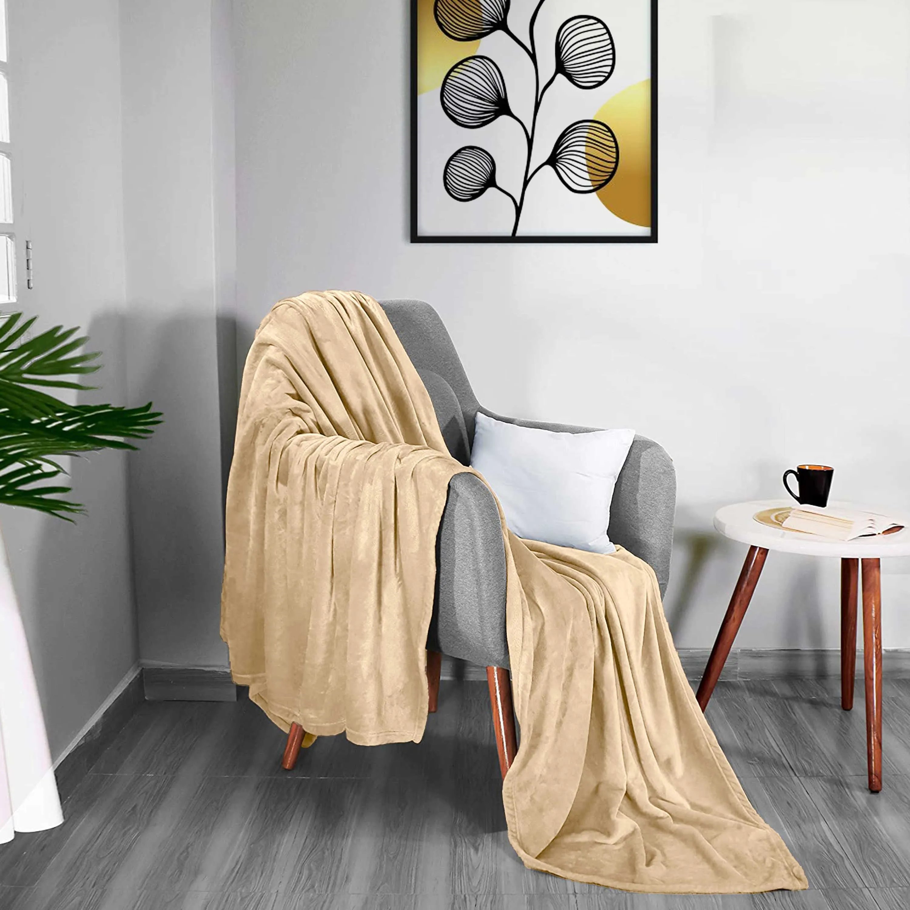 High Quality Beige Double Size Blanket 220x240cm Soft Flannel Blanket Suitable for All Seasons it is Warm Throw Blanket for Bedroom, Couch Sofa, Living Room, Fashion Sofa Bedding, Car, Sofa Recliner