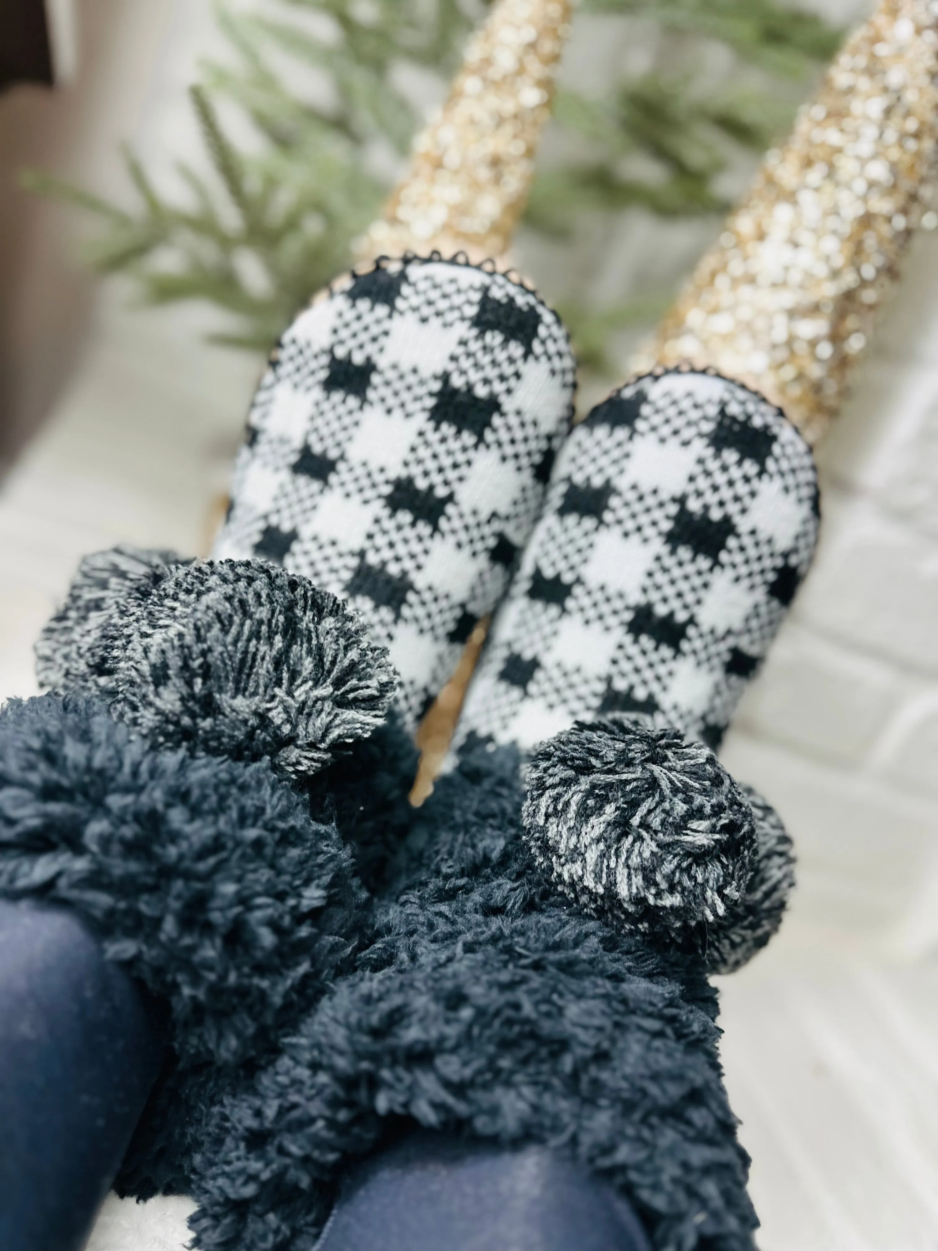 Pom Plaid Slippers - Black