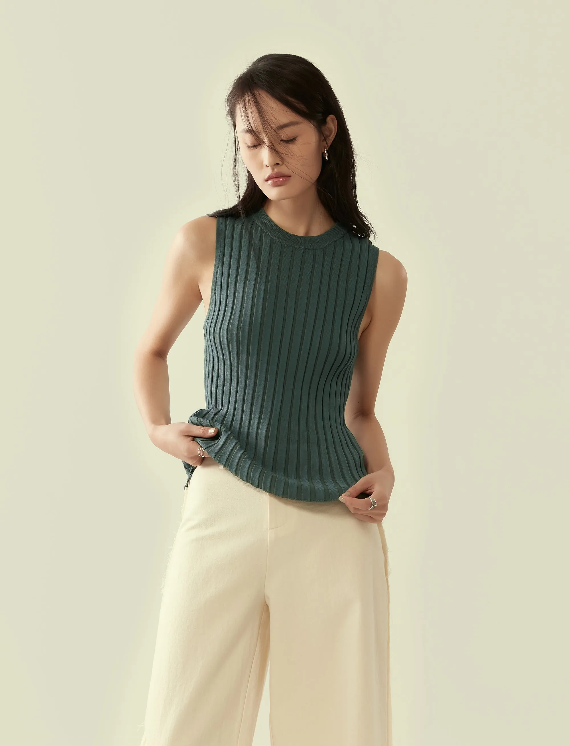 relaxed-fit rib knit vest